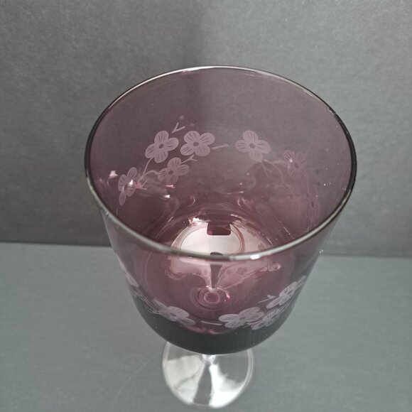 Artland Amethyst Cherry Blossom Wine Glass 8 5/8" Etched Purple Goblet Elegant - Picture 9 of 15